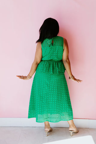 Sleek Emerald Midi Dress