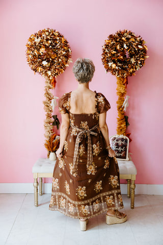 Sweetheart Chic Midi Dress