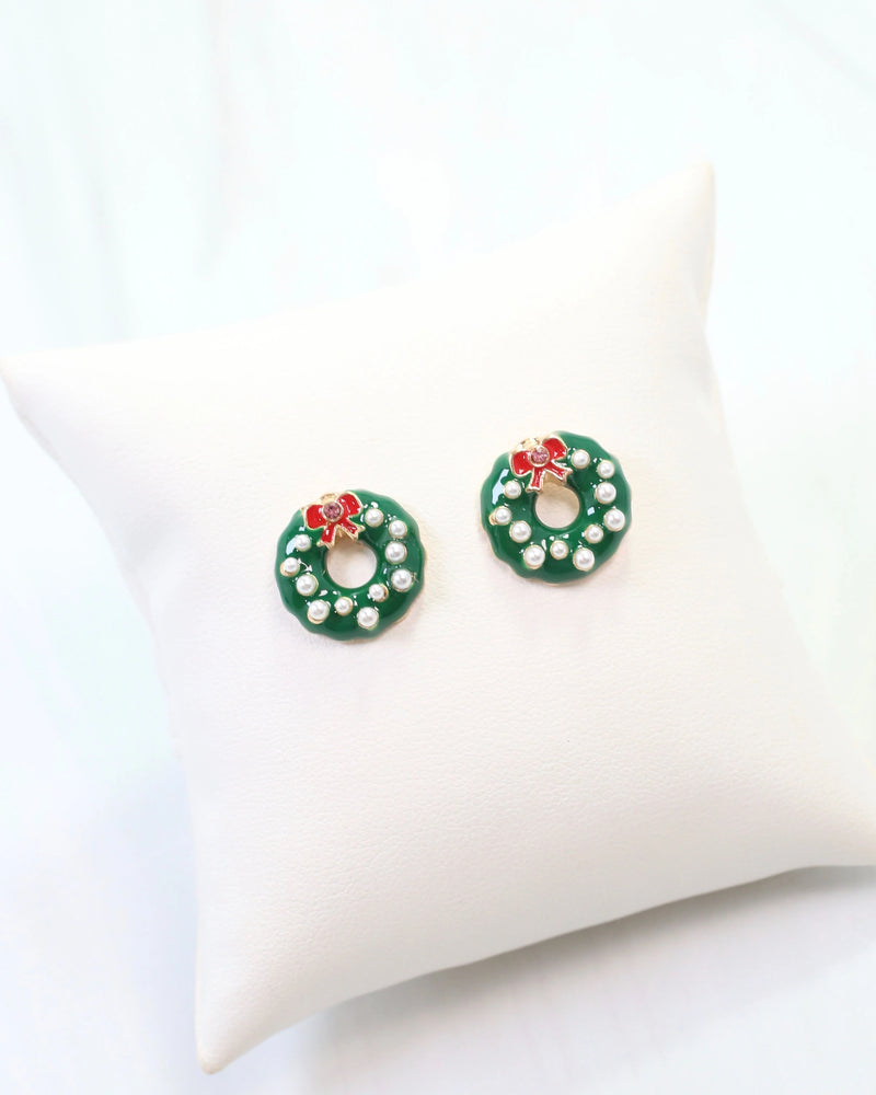 Rockin The Wreath Earring