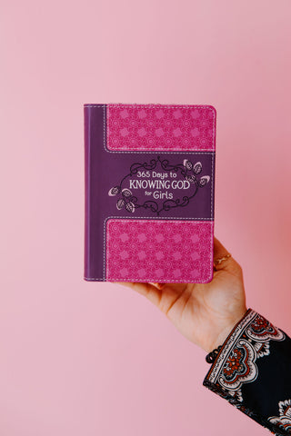 365 Days to Knowing God for Girls Devotional