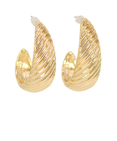 
            
                Load image into Gallery viewer, Quinn Earrings
            
        